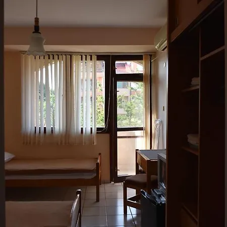 Двете Брези 1 Affittacamere Burgas